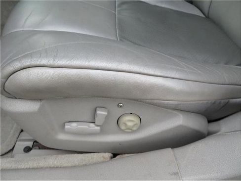 Used 2005 Cadillac STS w/ Preferred Equipment Group image 4