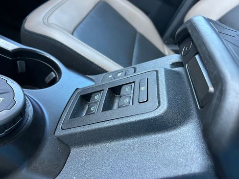 Used 2023 Ford Bronco Wildtrak AWD/4WD image 34
