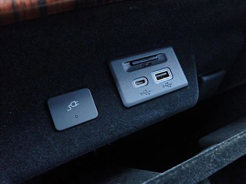 Used 2022 Cadillac Escalade ESV Premium Luxury image 27