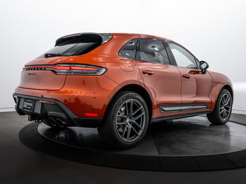 Certified 2025 Porsche Macan Turbo image 7
