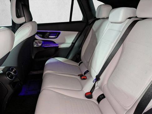 New 2026 Mercedes-Benz GLC 300 image 18