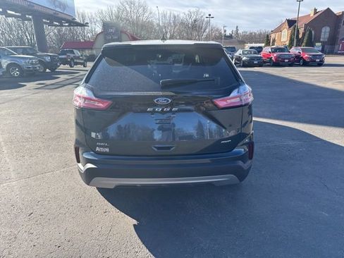 Used 2024 Ford Edge SEL w/ Convenience Package image 5