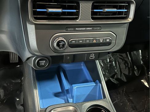 New 2025 Ford Maverick XLT w/ XLT Luxury Package AWD/4WD image 13