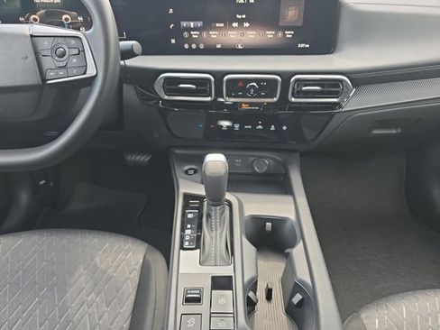 New 2026 Nissan Sentra SV FWD image 3