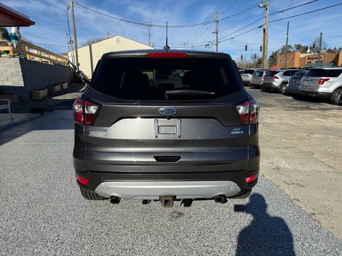 Used 2017 Ford Escape SE image 8