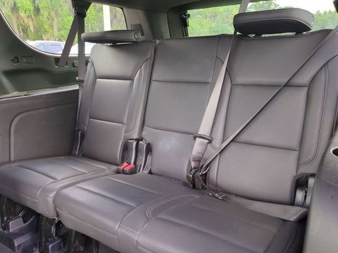 Used 2025 Chevrolet Suburban Z71 AWD/4WD image 16
