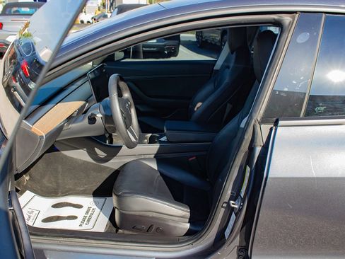 Used 2020 Tesla Model 3 Standard Range Plus RWD image 12