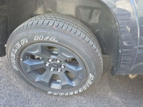 Used 2026 RAM 1500 Big Horn AWD/4WD image 7