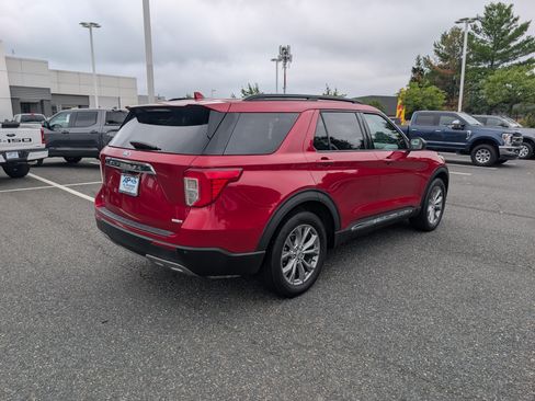 Certified 2020 Ford Explorer XLT w/ Equipment Group 202A AWD/4WD image 3