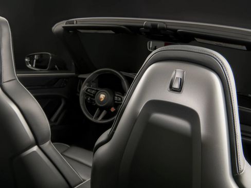 Used 2026 Porsche 911 GTS image 18