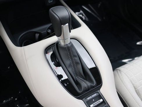 New 2025 Honda HR-V LX image 19