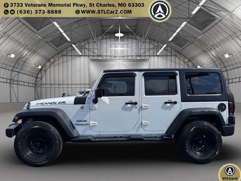 Used 2013 Jeep Wrangler Unlimited Sport w/ Connectivity Group AWD/4WD image 6