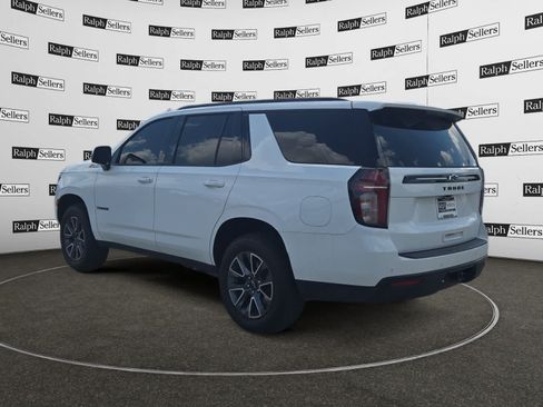 Used 2023 Chevrolet Tahoe Z71 w/ Luxury Package AWD/4WD image 4