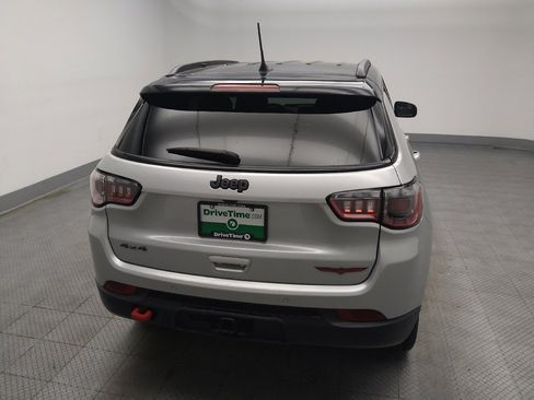 Used 2025 Jeep Compass Trailhawk w/ Trailer Tow Group AWD/4WD image 7