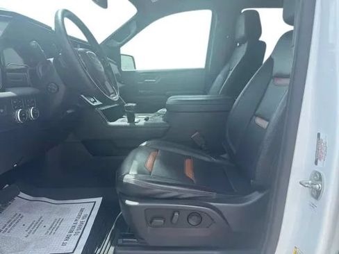 Used 2023 GMC Sierra 1500 AT4 w/ AT4 Premium Package AWD/4WD image 9