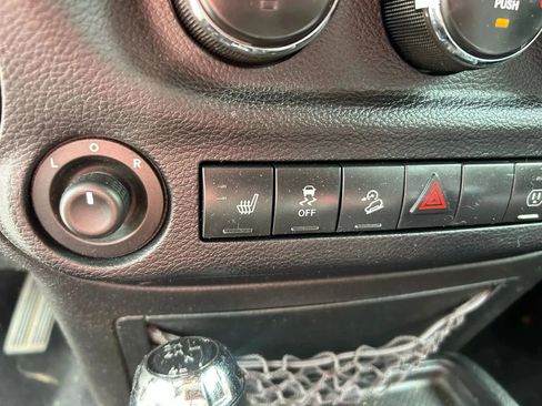 Used 2013 Jeep Wrangler Unlimited Sahara w/ Dual Top Group image 22