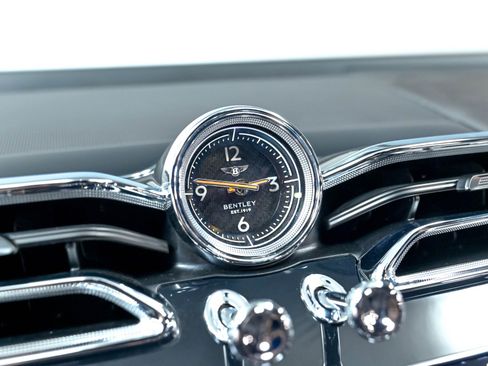 Used 2021 Bentley Bentayga w/ First Edition Specification AWD/4WD image 77