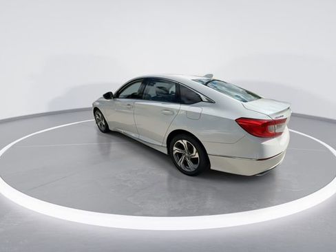 Used 2019 Honda Accord EX image 6