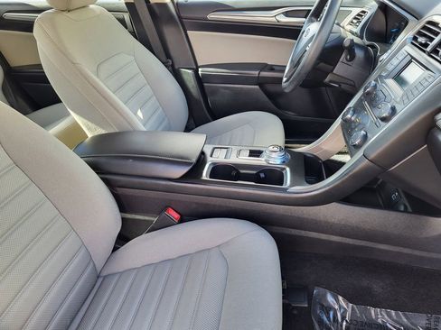 Used 2018 Ford Fusion S image 10