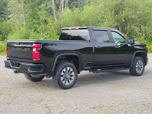 Used 2024 Chevrolet Silverado 2500 Custom w/ Custom Convenience Package AWD/4WD image 5