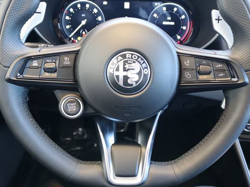 New 2025 Alfa Romeo Giulia AWD w/ Veloce Package AWD image 34