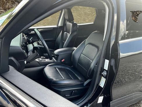 Used 2021 Ford Escape Titanium image 23