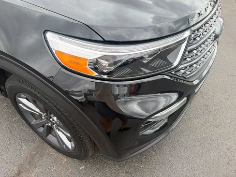 Used 2023 Ford Explorer XLT w/ Equipment Group 202A AWD/4WD image 10