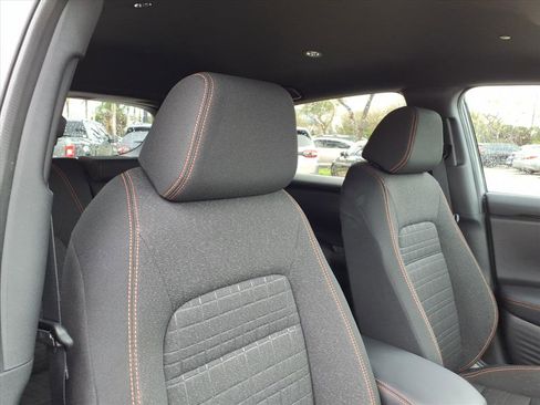 Used 2025 Honda HR-V Sport image 8