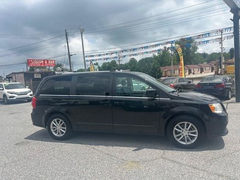 Used 2019 Dodge Grand Caravan SXT FWD image 5