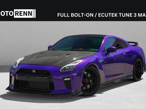 Used 2014 Nissan GT-R Premium AWD/4WD image 1
