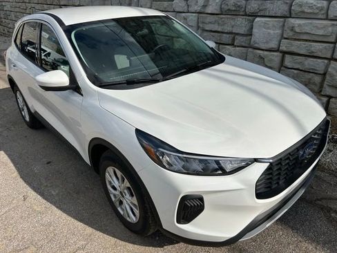 Used 2023 Ford Escape Active w/ Tech Pack #2 image 7