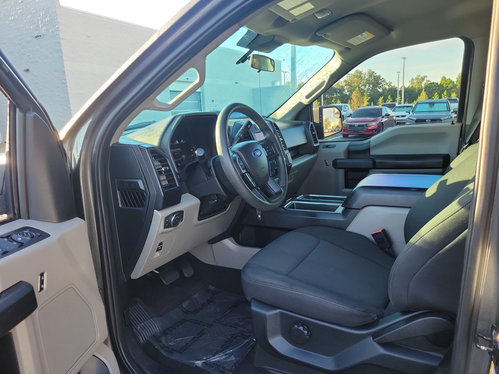 Used 2019 Ford F150 XL w/ Equipment Group 101A Mid AWD/4WD image 15