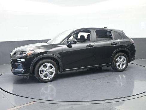 Used 2025 Honda HR-V LX image 2