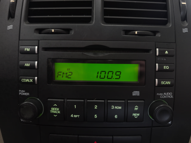 Used 2009 Kia Spectra EX FWD image 16