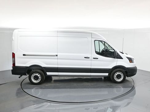 New 2026 Ford Transit 250 148 Medium Roof w/ Load Area Protection Package RWD image 41