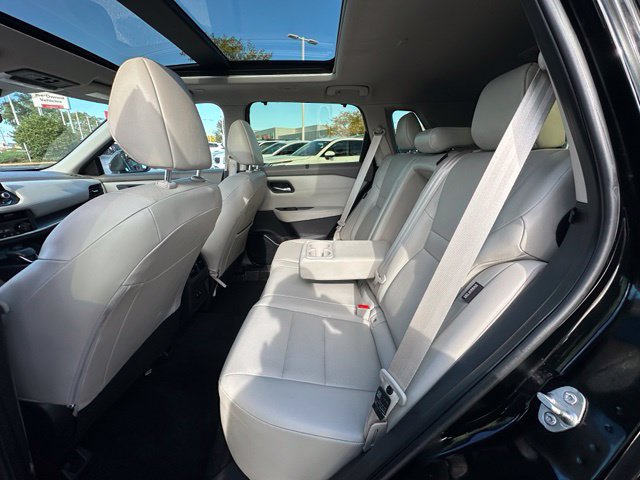 Certified 2024 Nissan Rogue SV w/ SV Premium Package AWD/4WD image 27