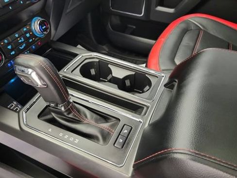 Used 2019 Ford F150 Lariat w/ Equipment Group 502A Luxury AWD/4WD image 17