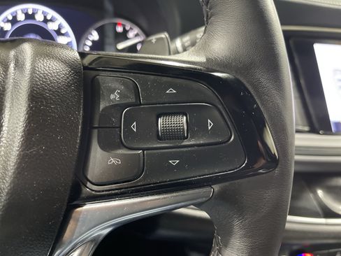 Used 2023 Buick Enclave Premium AWD/4WD image 28
