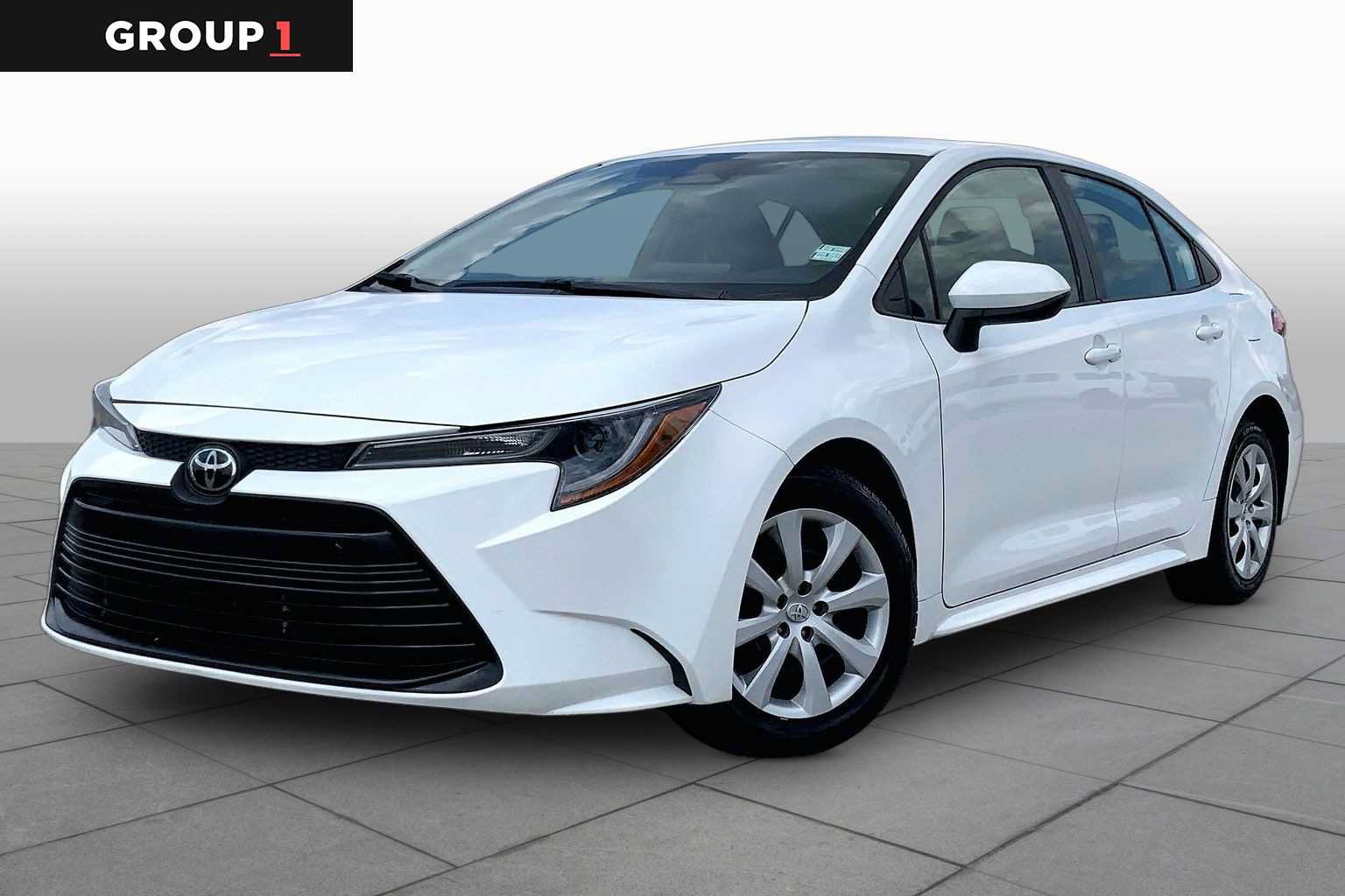 Used 2024 Toyota Corolla LE FWD image 1