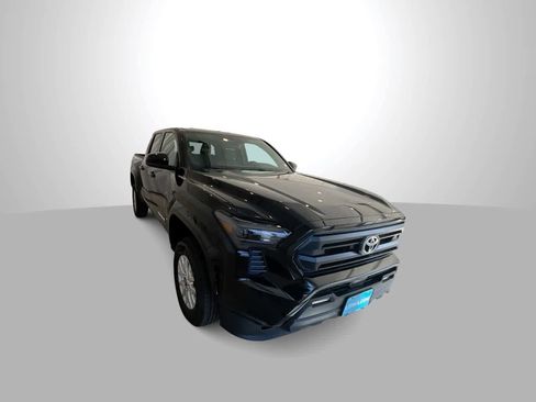 New 2026 Toyota Tacoma SR5 AWD/4WD image 2