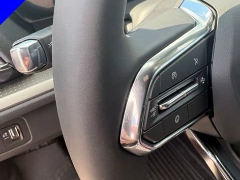 New 2026 Chevrolet Traverse LT w/ Driver Confidence Package AWD/4WD image 13