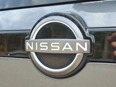 Used 2022 Nissan Pathfinder SV AWD/4WD image 31