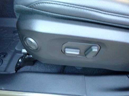 New 2025 Jeep Gladiator Sport image 15