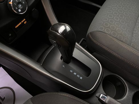 Used 2020 Chevrolet Trax LS w/ Tint and Cruise Package FWD image 18