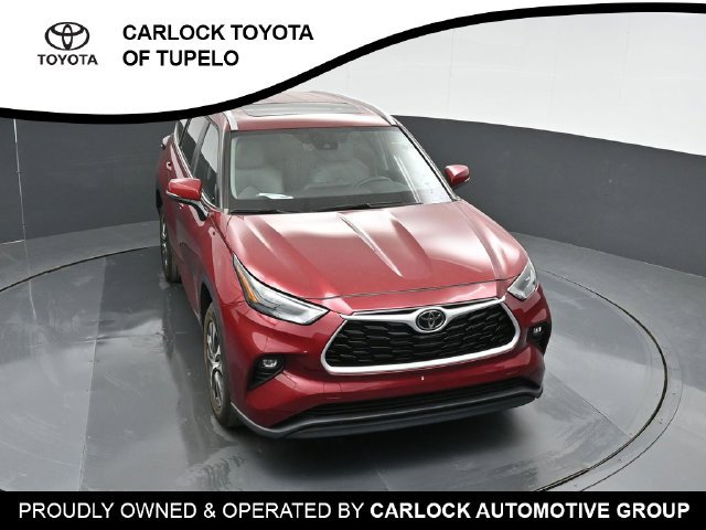 Used 2023 Toyota Highlander XLE FWD image 52