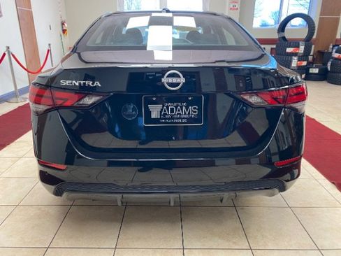 Used 2025 Nissan Sentra SV FWD image 2