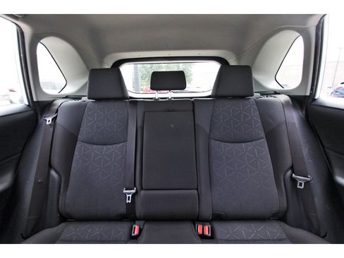 Used 2019 Toyota RAV4 XLE w/ Convenience Package FWD image 14