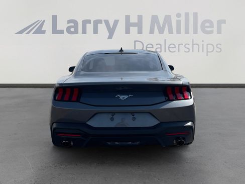 Certified 2025 Ford Mustang Coupe RWD image 4