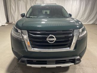 Used 2024 Nissan Pathfinder Platinum video 2
