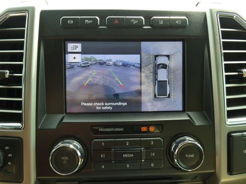 Used 2017 Ford F350 Lariat w/ Lariat Ultimate Package AWD/4WD image 37